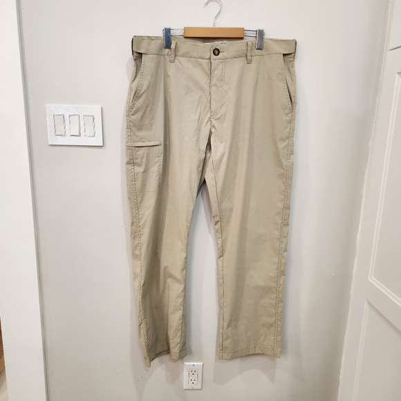 UB TECH Mens Pants Classic Fit Cream Nylon Hiking Golf Mens 38x32 (Actual 38x31) - Picture 1 of 14